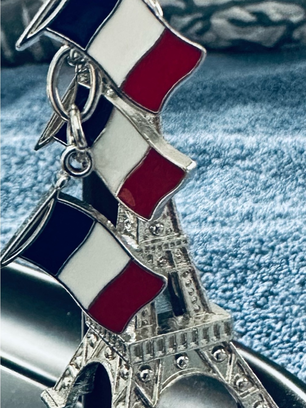 Eiffel Tower and Flag Keychain - Silver with Red, White & Blue Accents - Picture 4 of 6